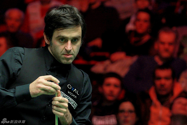 奥沙利文仔细观察