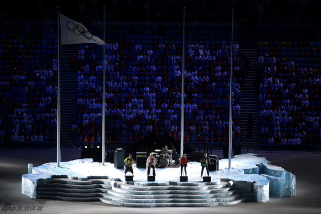 闭幕式乐队高歌