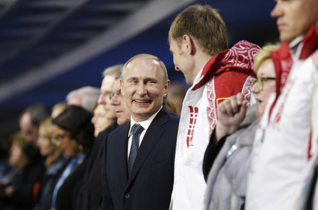 普京在闭幕式上