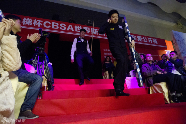 丁俊晖梁文博登场