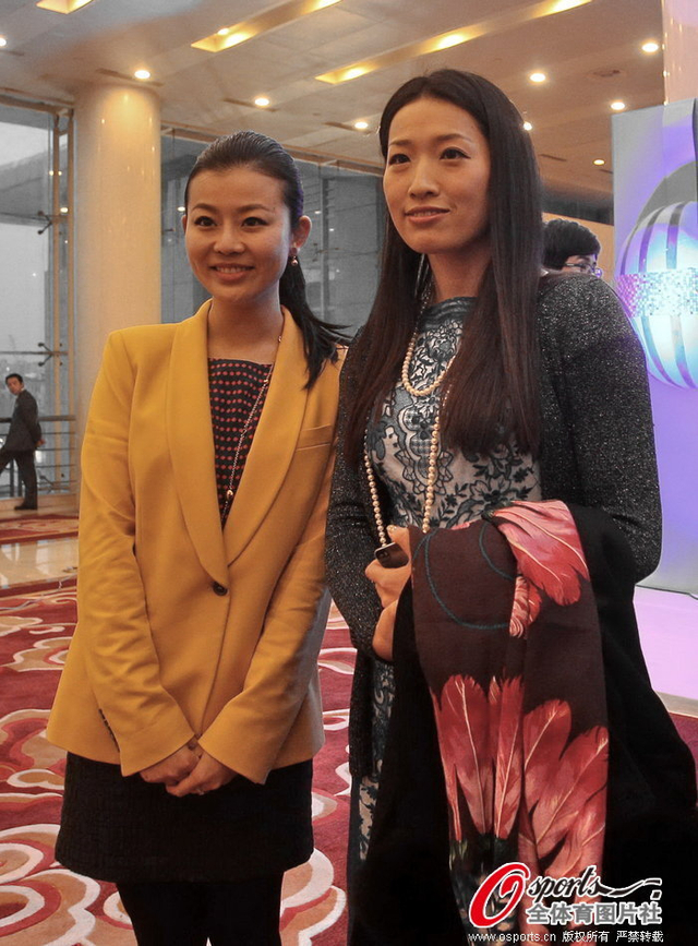 罗雪娟到场祝贺