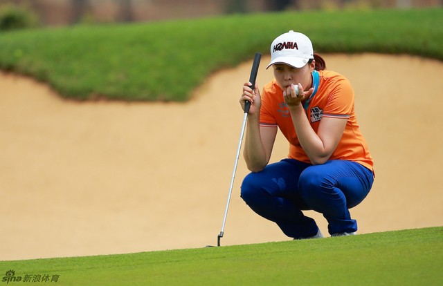 韩国选手郑艺娜看线