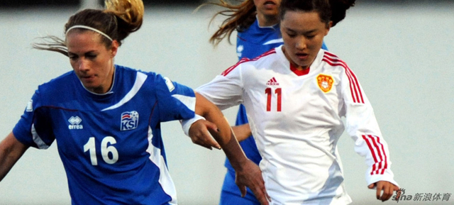 黄旖旎在比赛中拼抢