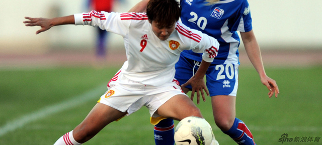 娄佳惠在比赛中突破