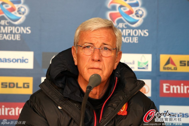 里皮回答记者提问