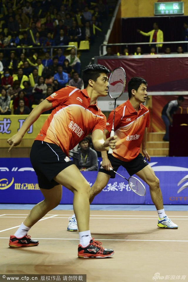 蔡赟傅海峰在比赛中