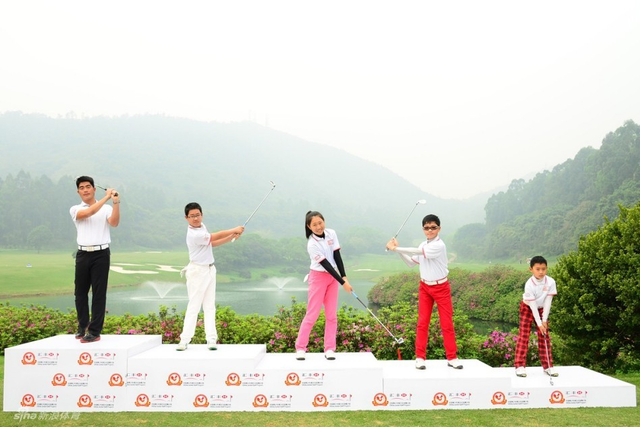 梁文冲与小球手