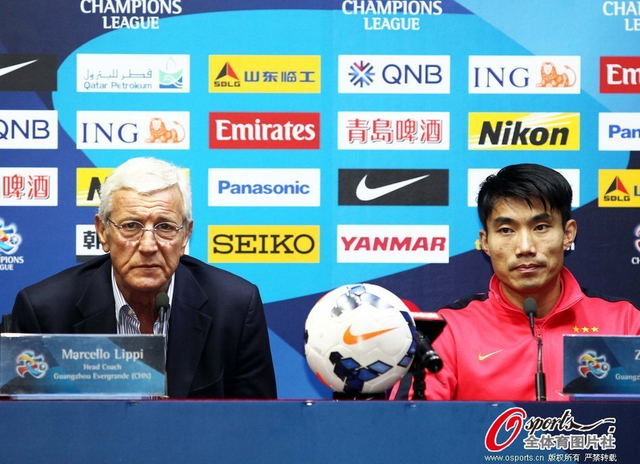 里皮携郑智出席