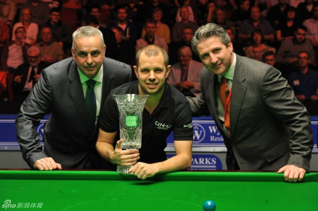 PTC总决赛霍金斯夺冠