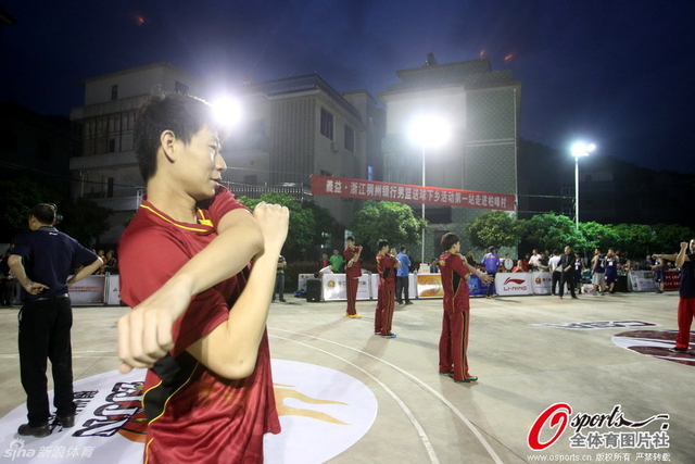 职业选手热身备战