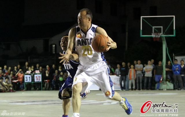 张勇军奋勇突破