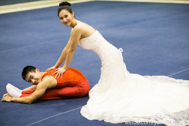 “我来给你按摩”