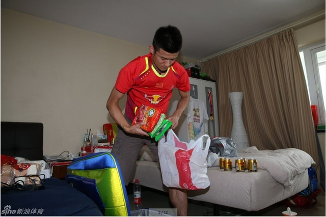 谌龙自带辣酱火锅料