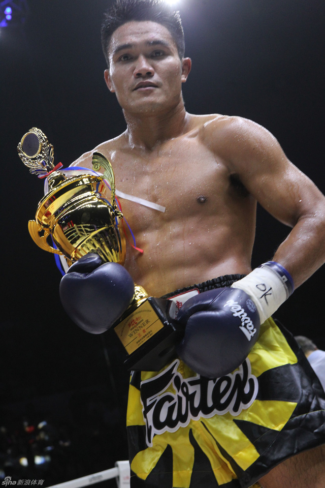 泰拳国宝肯姆获胜
