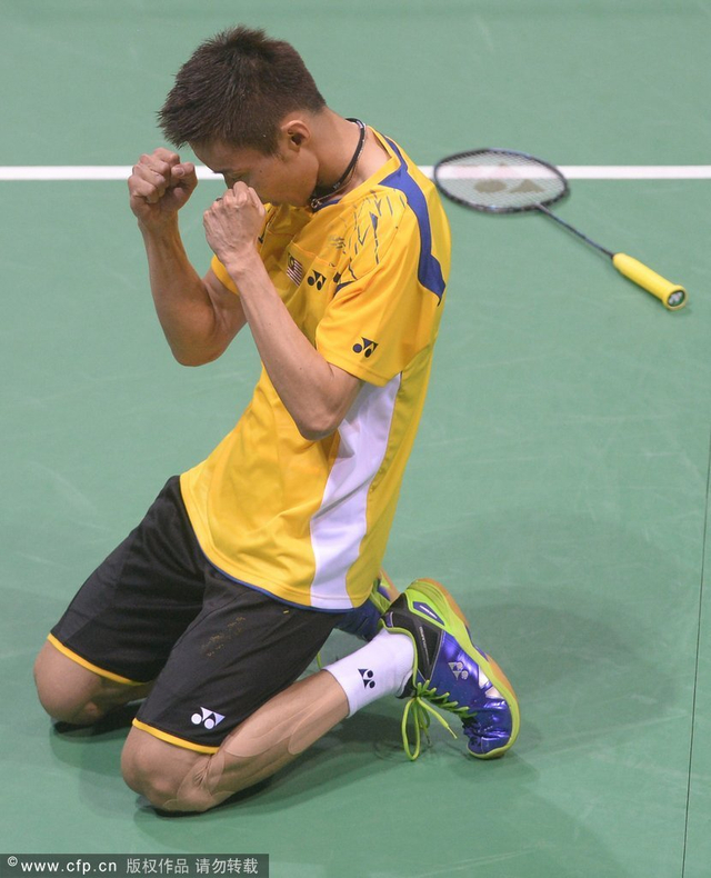 李宗伟跪地庆祝