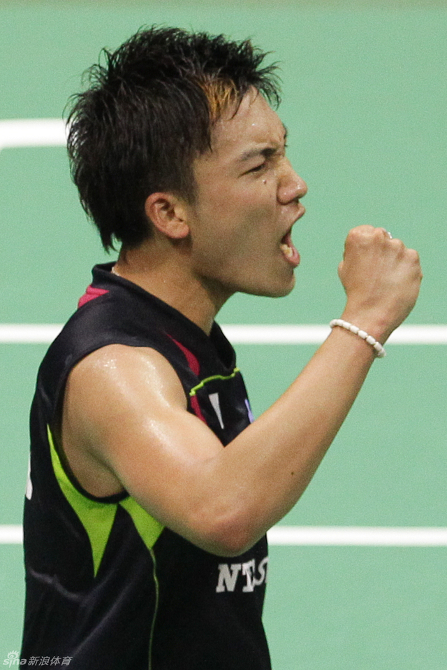 桃田贤斗握拳庆祝