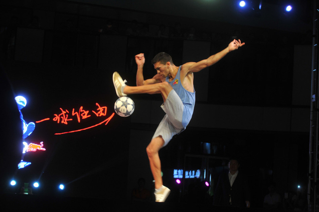 亚军卡洛斯技艺非凡