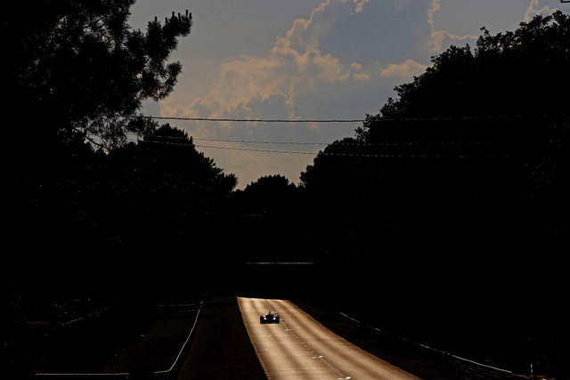 丰田车队赛车在比赛中