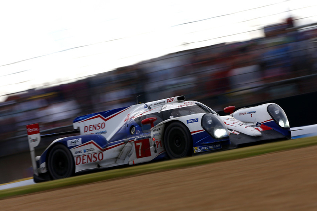 丰田7号车组在比赛中