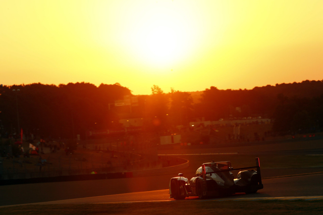 奥迪车组在比赛中