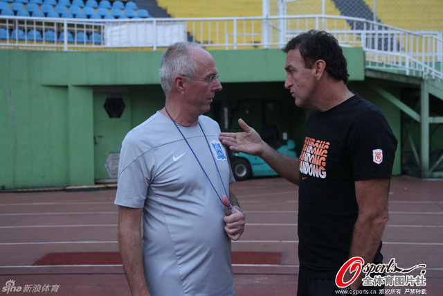 鲁能召开发布会并踩场