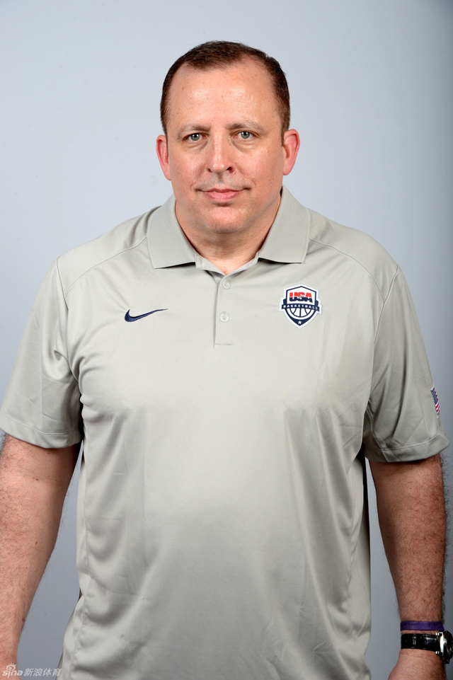 助教汤姆-锡伯杜