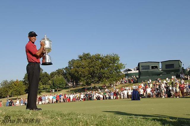 2007年7月前十字韧带断裂 期间六战五冠