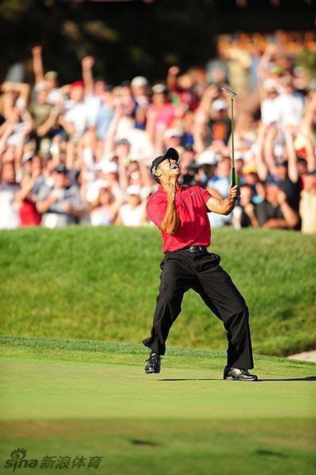 2008年6月24日带着病腿赢美国公开赛后左膝手术