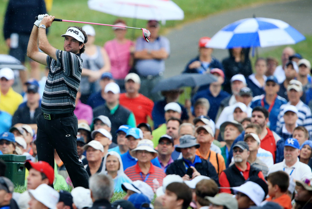 沃森人群中开球