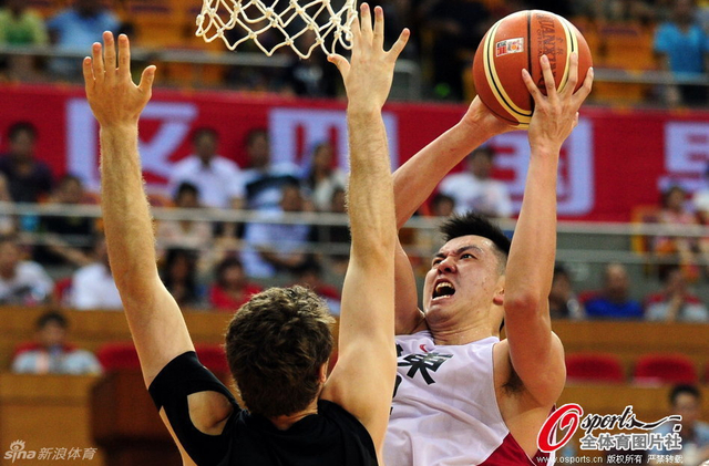 董瀚麟一柱擎天强打内线