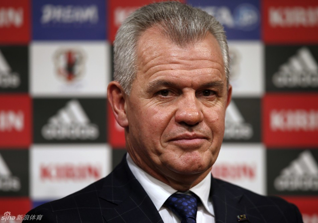 阿吉雷在发布会上