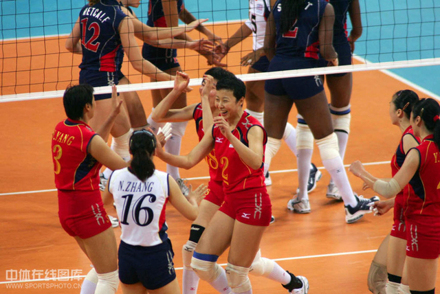 女排胜美国夺开门红
