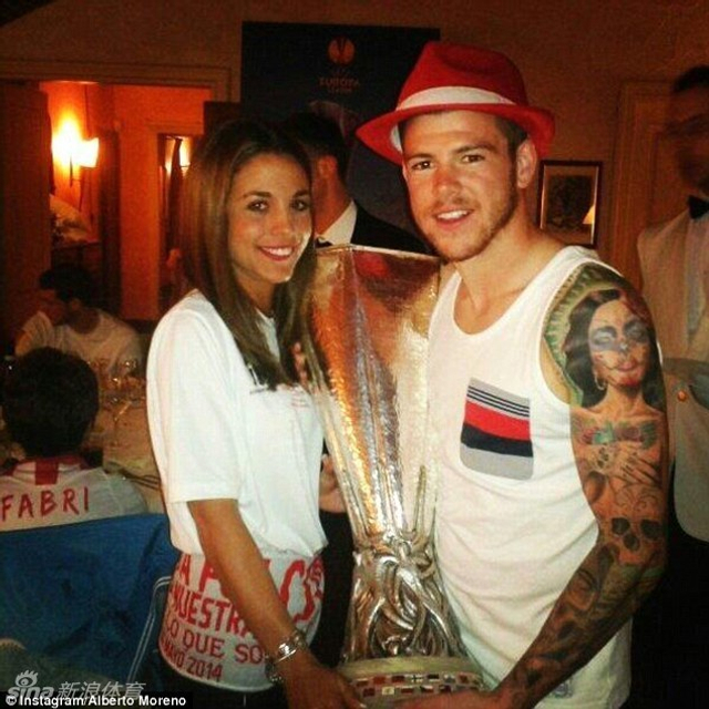 莫雷诺的约会对象莉莉娅-格兰娜迪拉