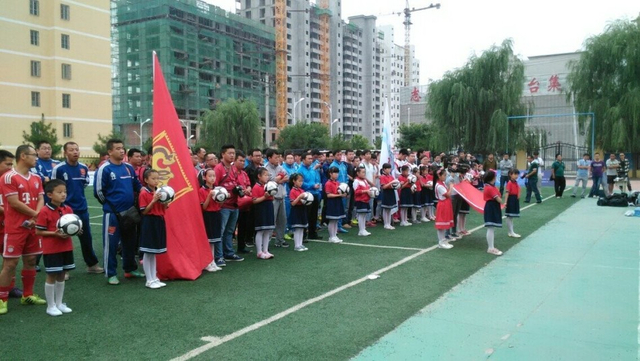 参赛各队准备角逐