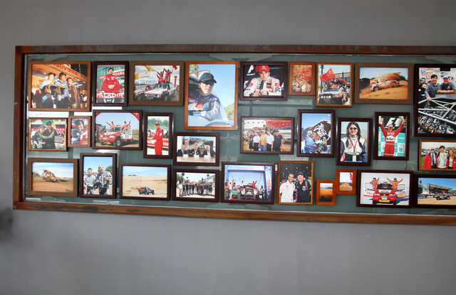 荣誉室的照片墙