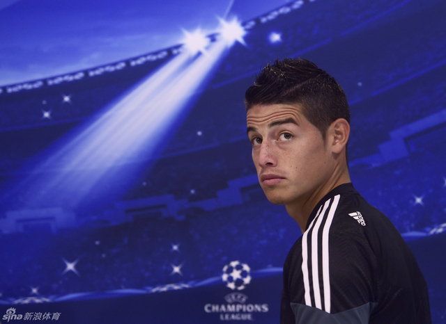 J罗出席欧冠赛前发布会