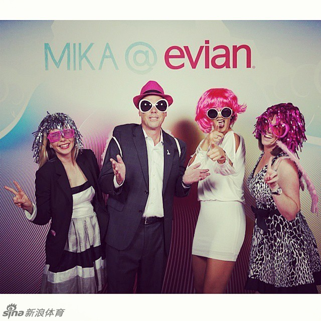 魏圣美演绎朋克范儿