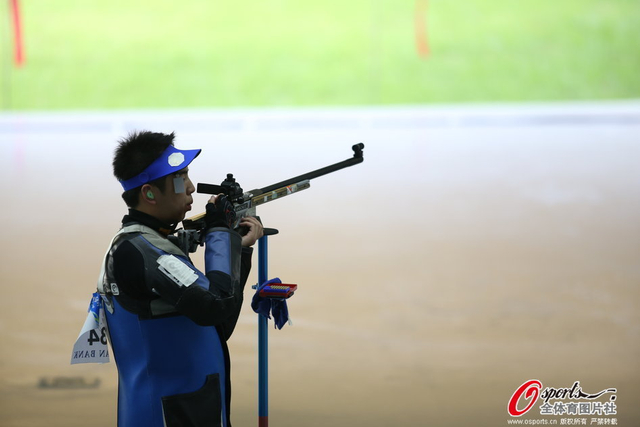 中国选手曹逸飞