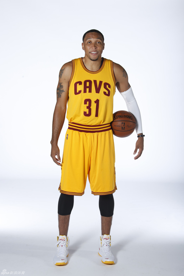 马里昂拍摄定妆照