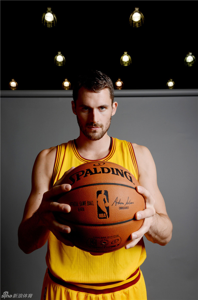 乐福定妆照造型