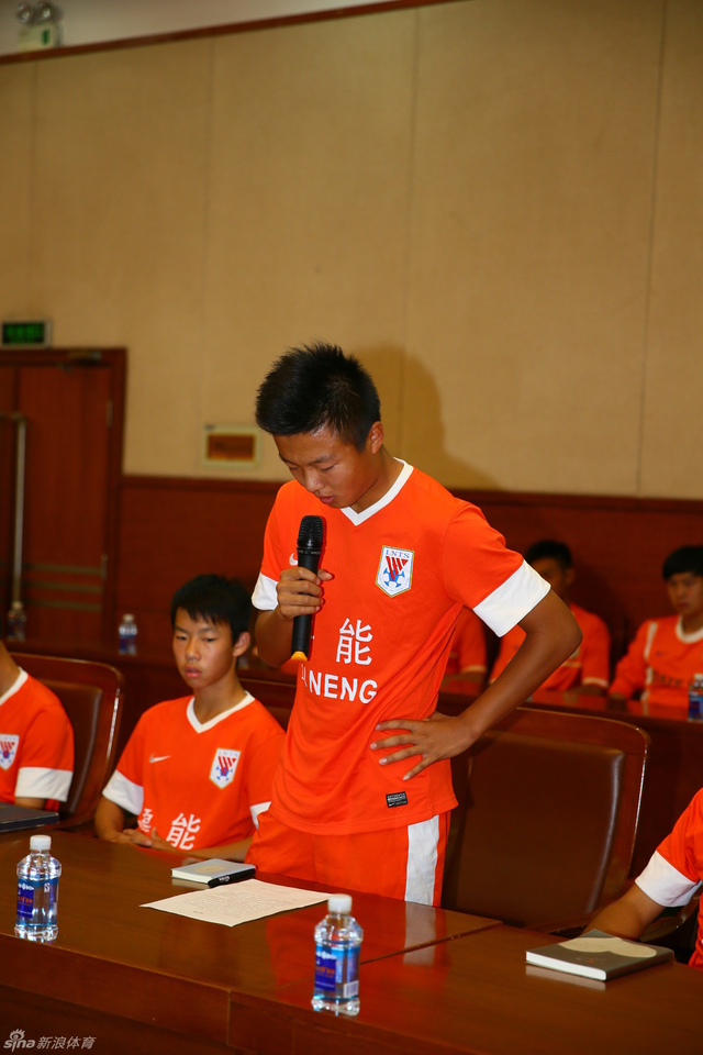 U15队长赵剑非代表球员发言