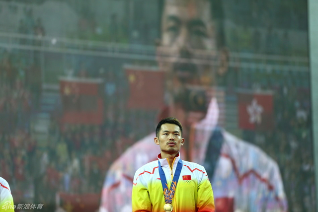 羽毛球男单林丹夺金