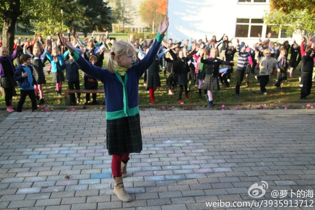 中国第八套广播体操走进立陶宛小学