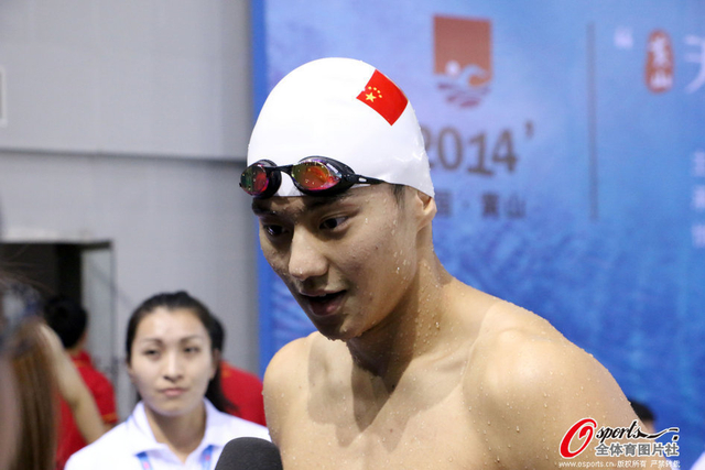 宁泽涛接受采访