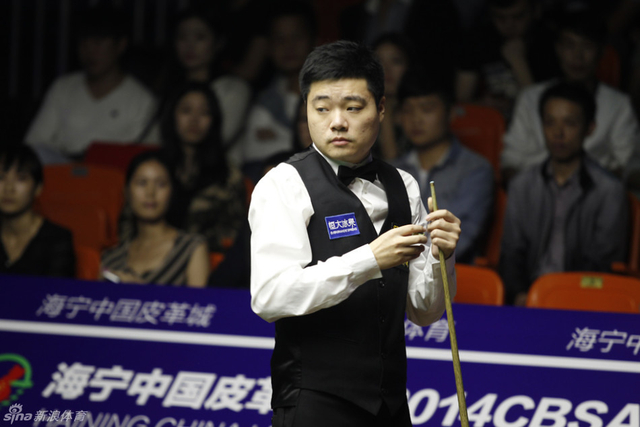 丁俊晖在比赛中