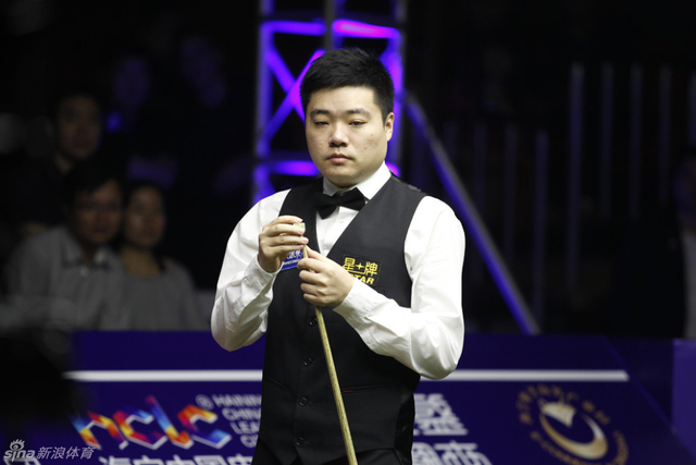 丁俊晖在比赛中