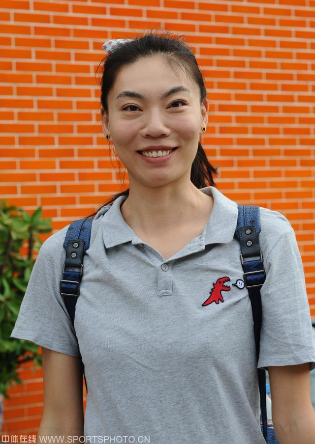 张萍现在香港中文大学攻读硕士研究生