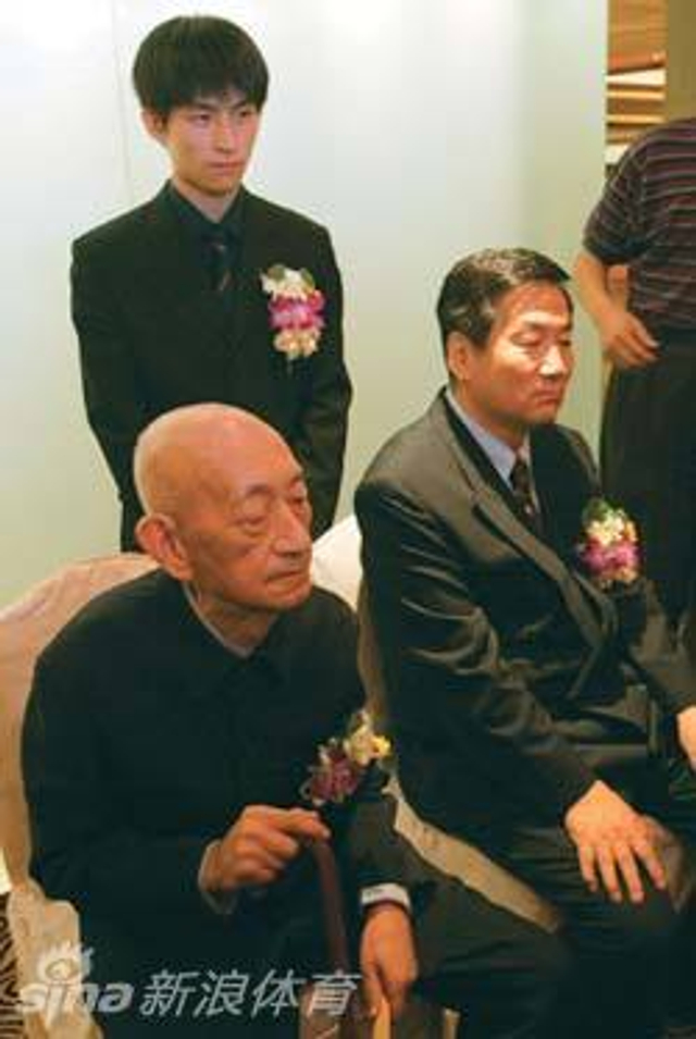吴清源与徒弟林海峰徒孙张栩