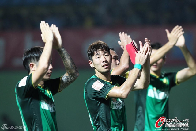 中超第20轮,国安失利张稀哲赛后向球迷致谢