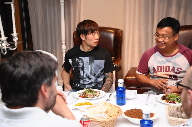 张稀哲出席国安为不来梅举行的欢迎晚宴